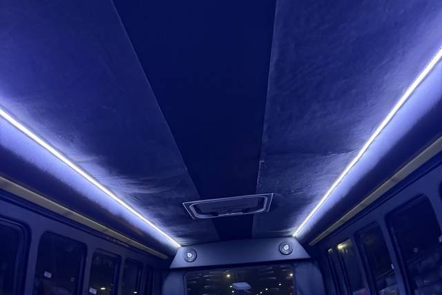64-grech-mini-coach-27-interior.jpg