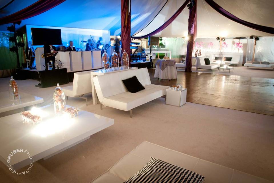 Contemporary décor for a dance tent