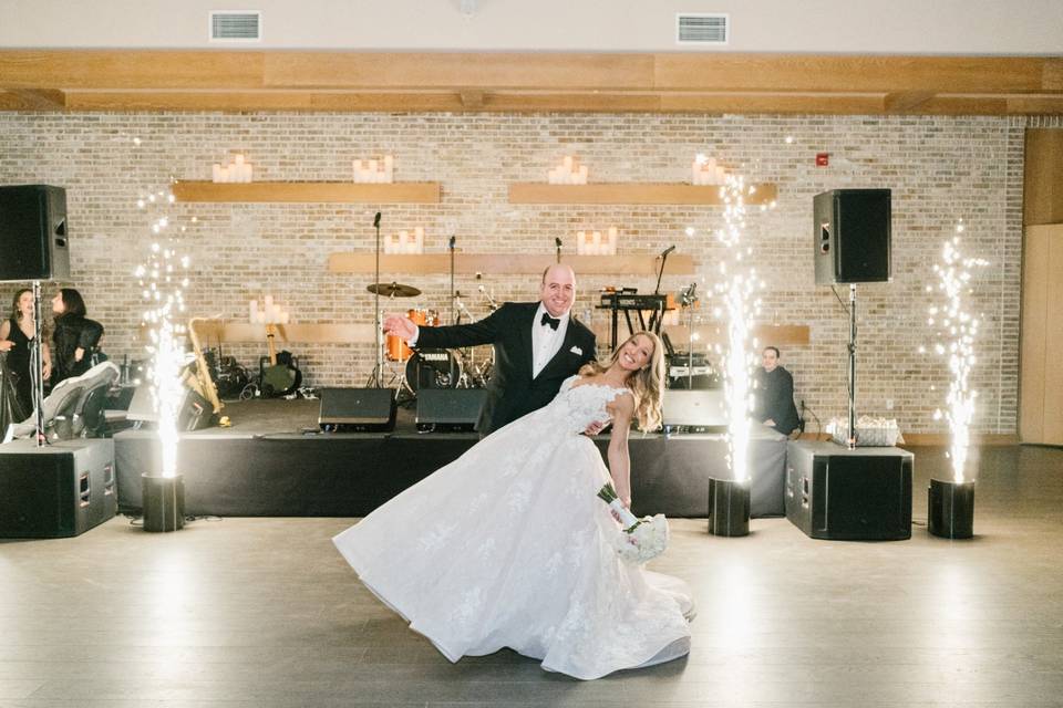 Cold fireworks for first dance