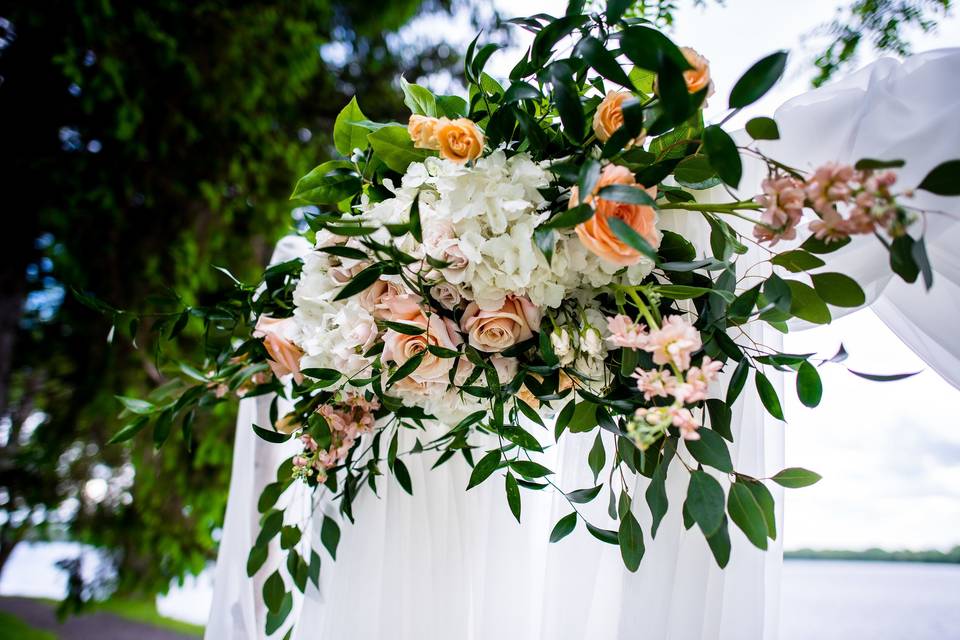 Wedding arch flower decoration