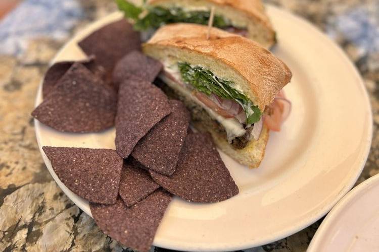 HOMEMADE MEATLOAF SANDWICH