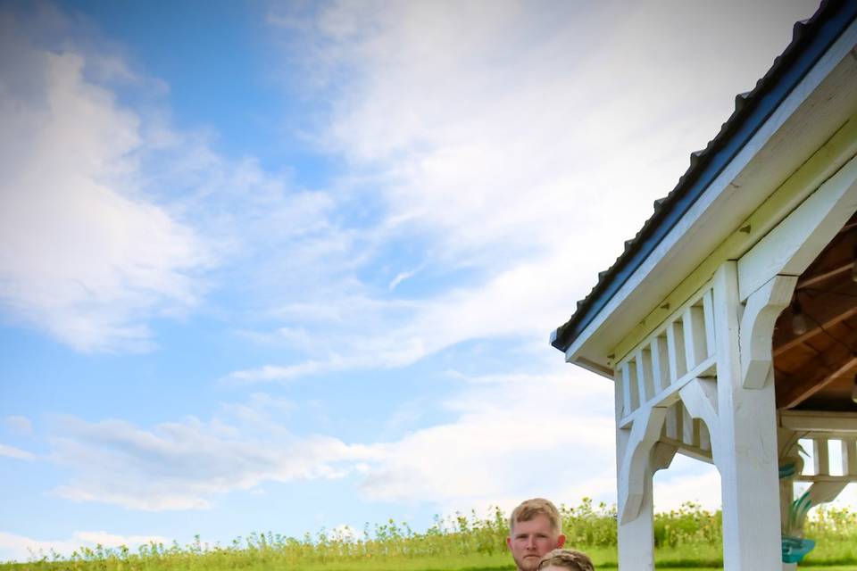 Gazebo wedding photos