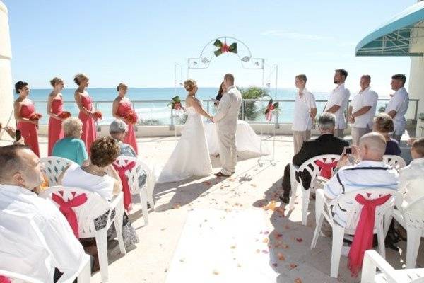 Barefoot To Elegant Wedding Officiants of South and Central Florida