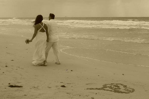 Barefoot To Elegant Wedding Officiants of South and Central Florida