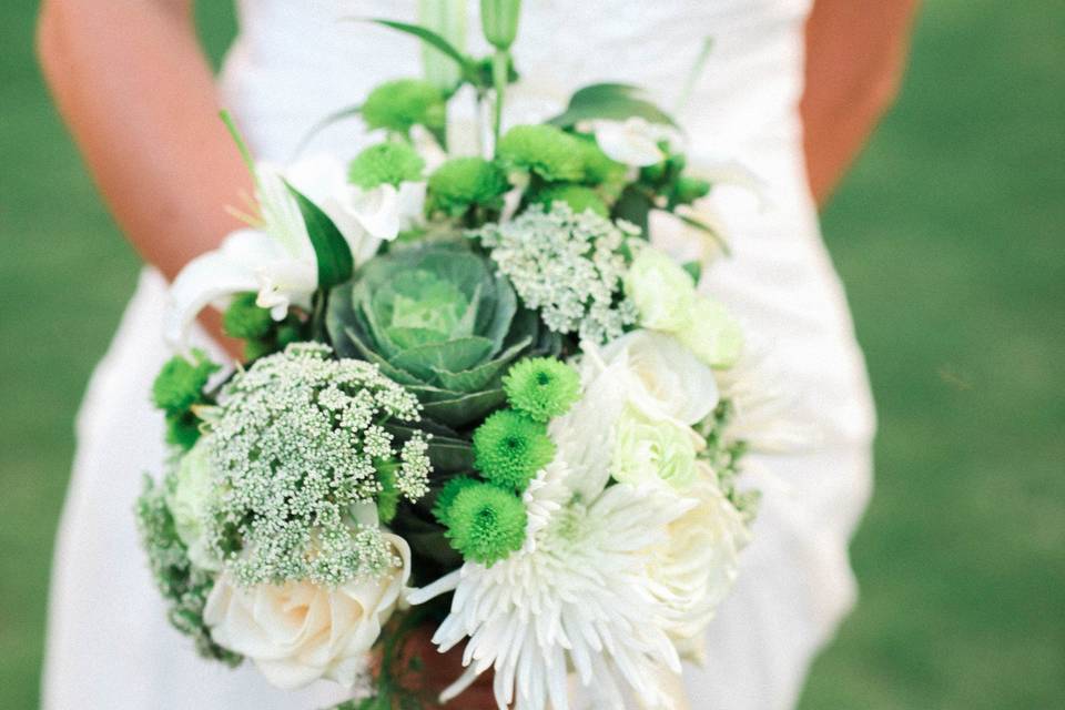 #weddingflowers #weddingfashion #weddingdress #priscilamateiphotography