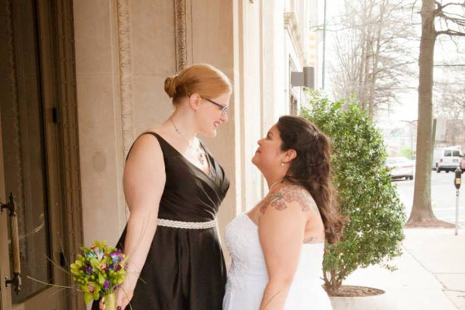 officiant-gail-olberg-lgbt-brides-flowers.jpg