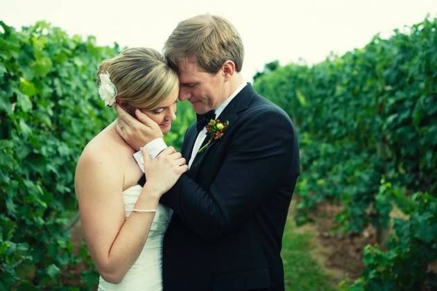 Winter Wedding at King Family Vineyards. Photo Credit: Sarah Cramer