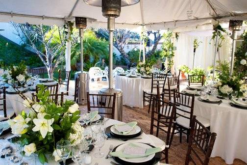 Outdoor winter reception in San Diego.
Photography by Bergmann Photography