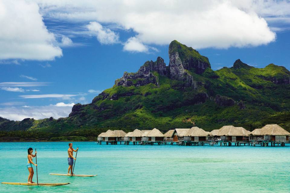 SUP in Bora Bora's magnificent lagoon | Honeymoons by Tahiti.com