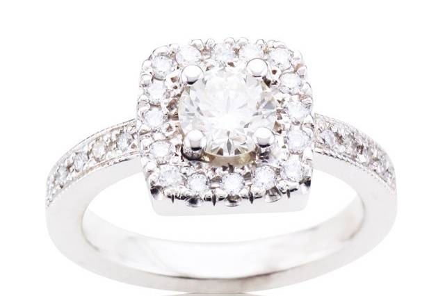 Custom Diamond engagement ring by Spectrum Art & Jewelry