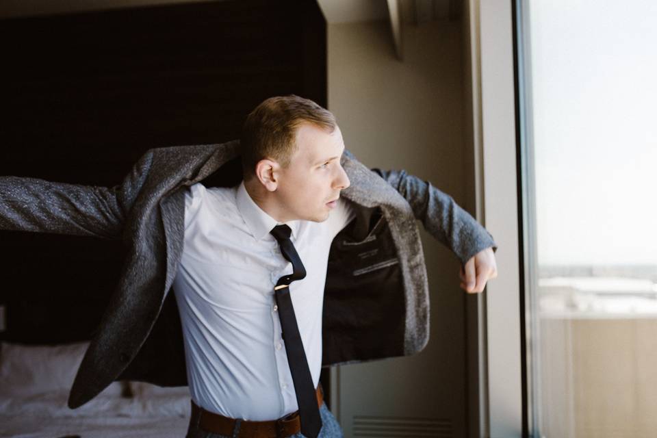 Groom Gettinf