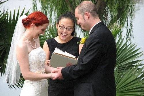 San Juan Capistrano wedding officiator / Celebrant / secular minister at Rancho Capistrano.Photo by Shelly Bonoan.