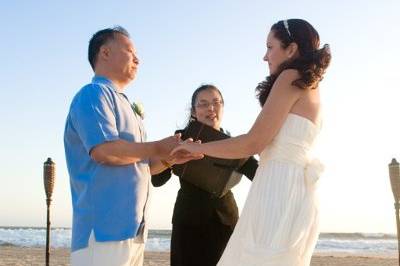 Officiant for Southern California beach wedding in Newport Beach.Photo by Kat Monk.