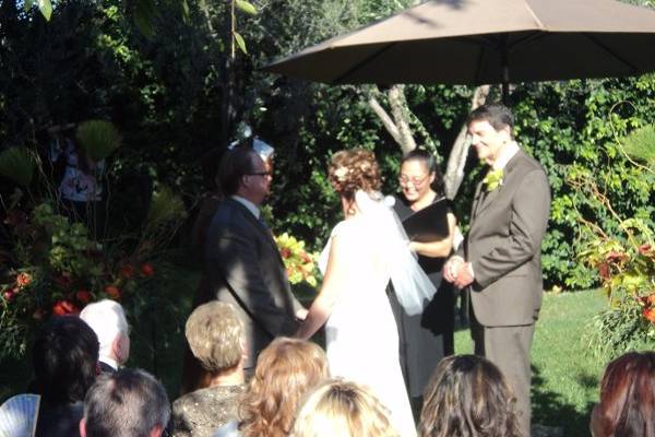 Non-religious wedding ceremony officiant at Park Avenue Restaurant garden in Stanton, CA.