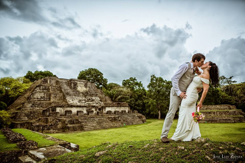 Signature Belize Weddings