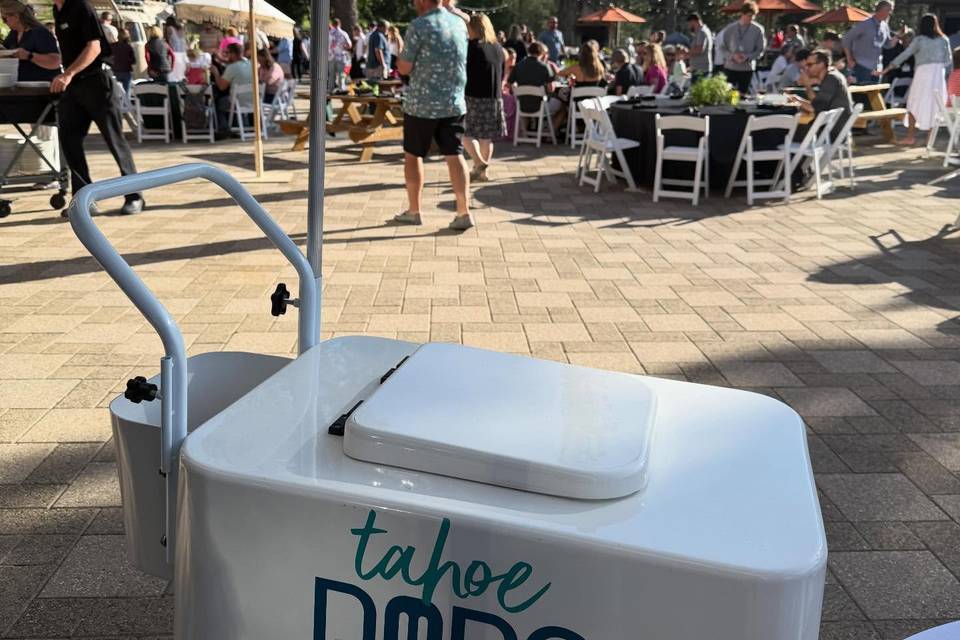 Tahoe Pops catering cart