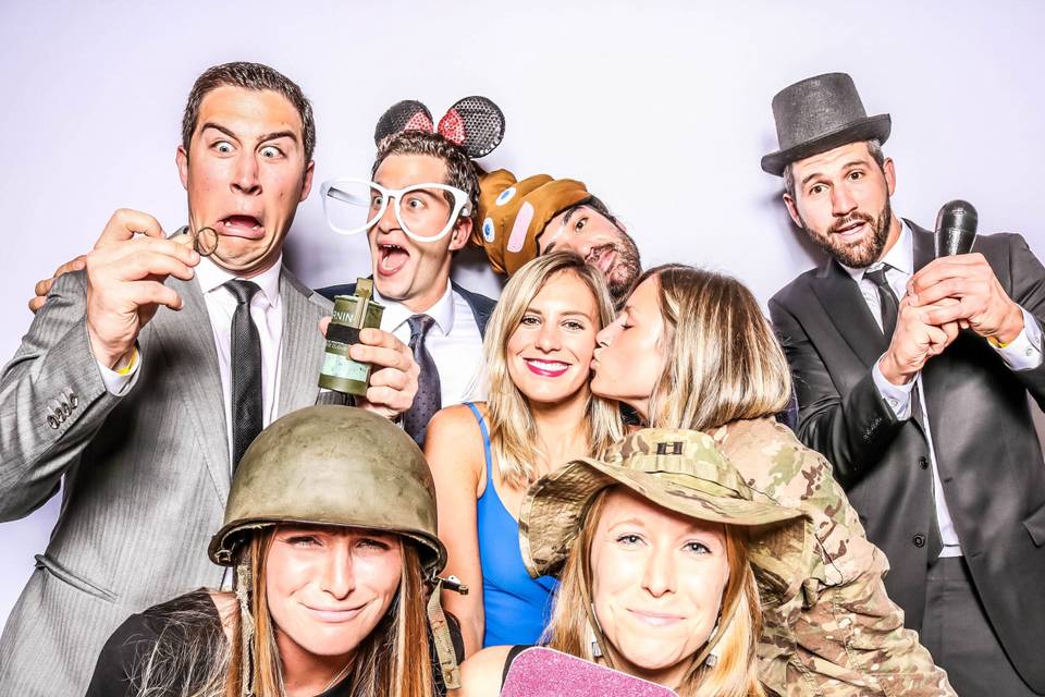 Pineapple Photo Booth Co