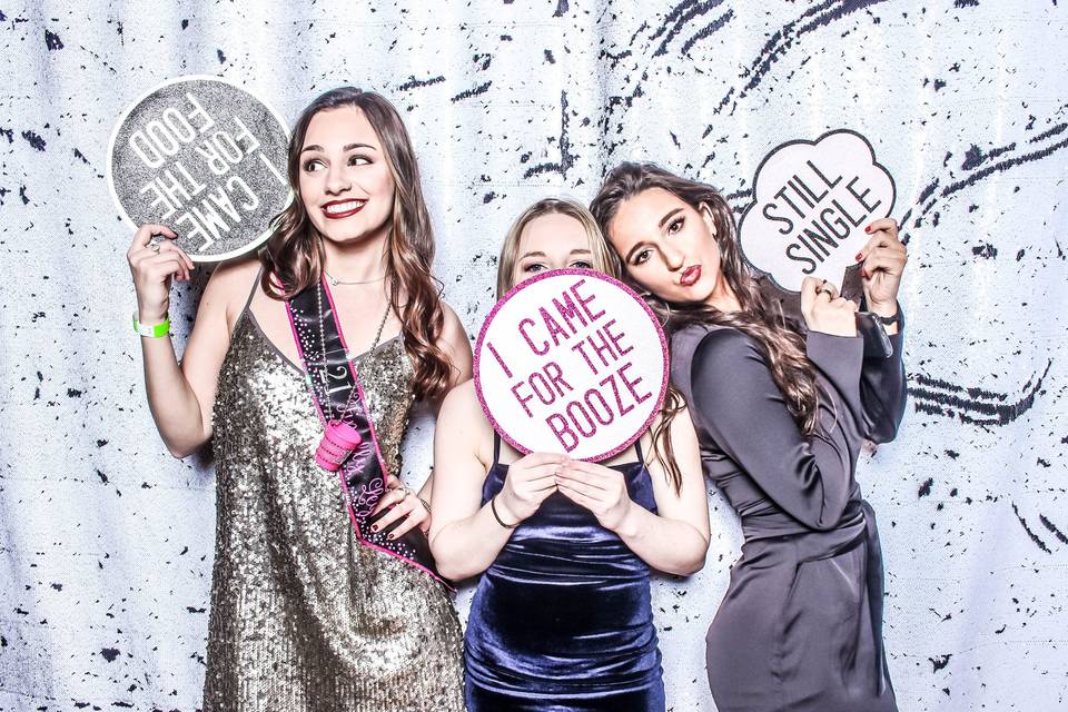 Pineapple Photo Booth Co