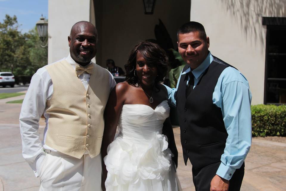 Southern Cali DJs with the couple