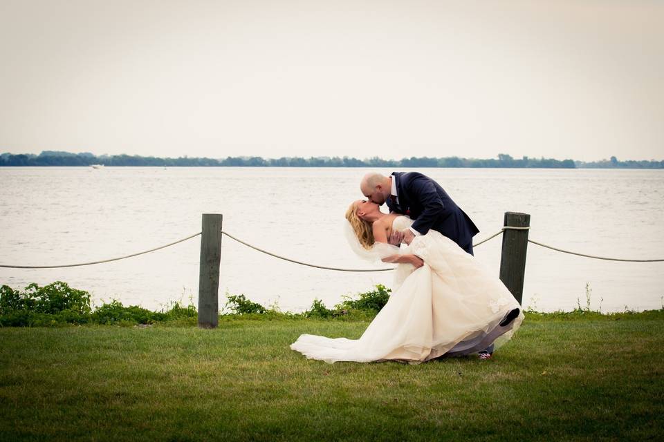 Kiss by the water