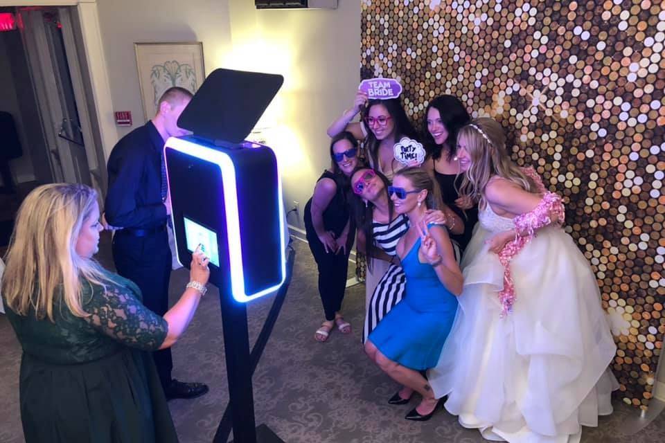 Wedding modern photo booth