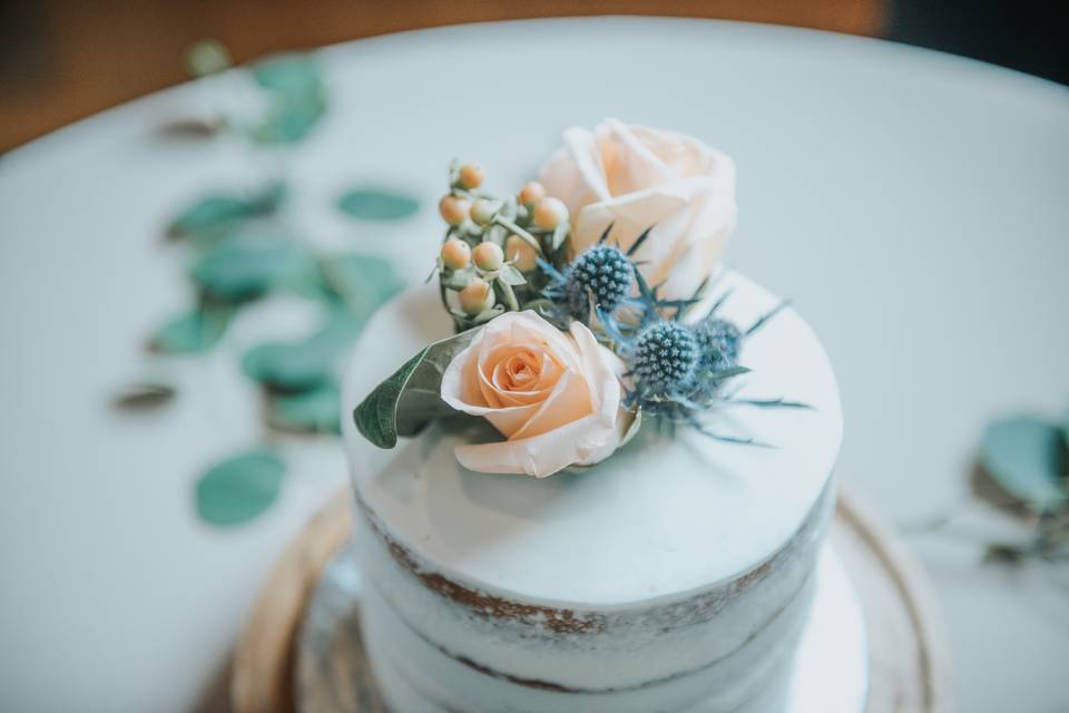 Cake floral decor