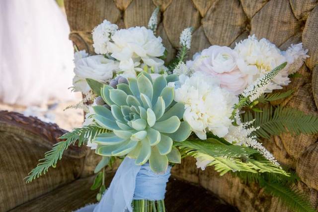 Christopher Plaza Florals