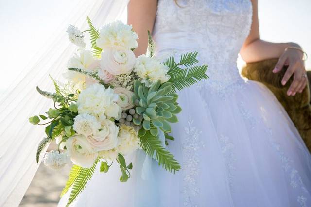 Christopher Plaza Florals