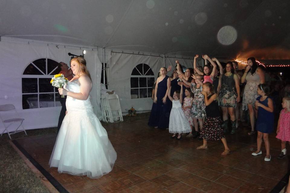 Bouquet toss