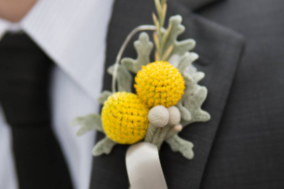 Contemporary boutonnieres