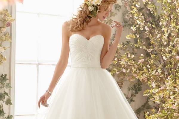 Ball gown with sweetheart top