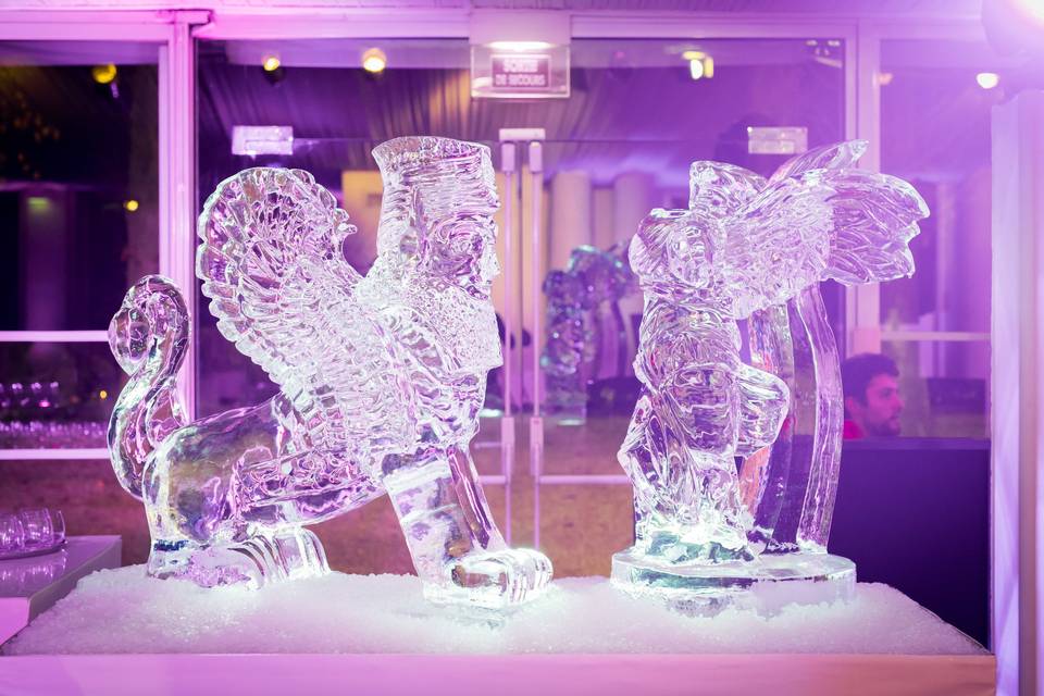 Wedding decoration ice sculptures