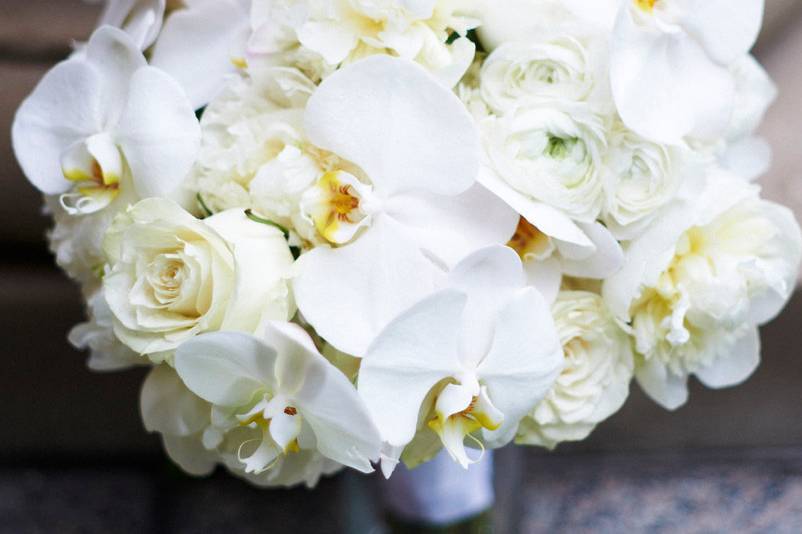 Floral table centerpiece