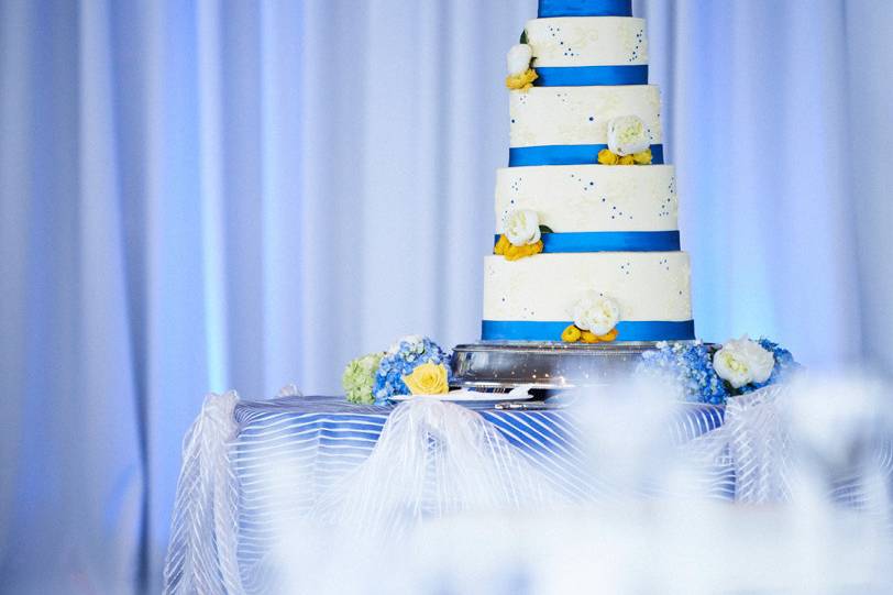 5 layered wedding cake