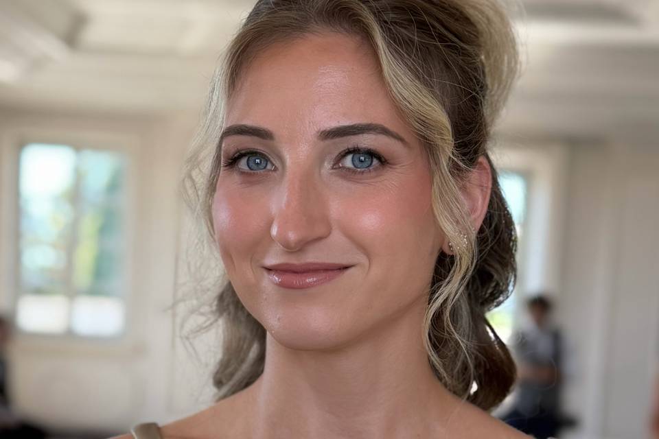 Facetune_06-09-2026-18-34-33.jpeg