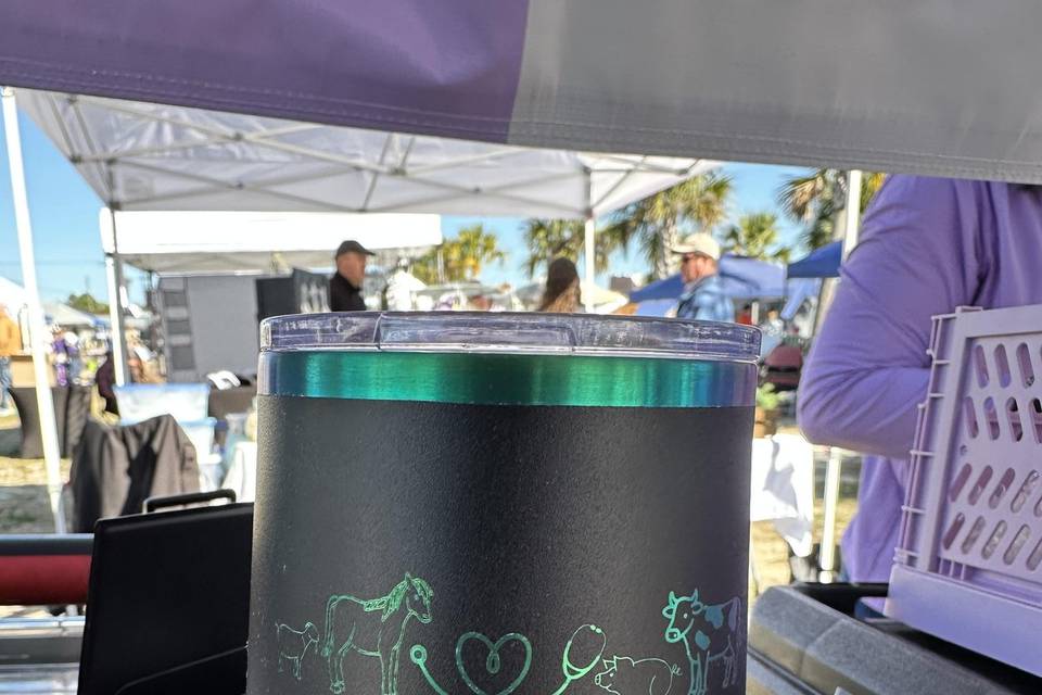 Custom wine tumbler