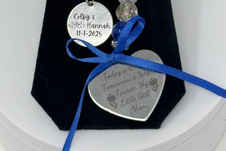 Wedding bouquet charm