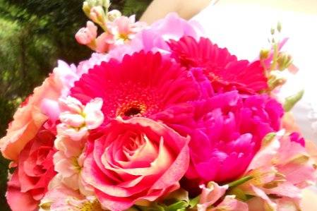 a whimsical combination of roses, peonies and gerberas