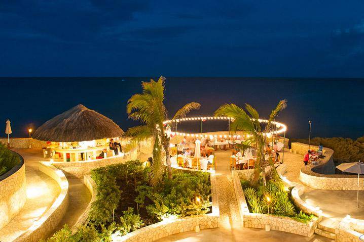 Outdoor Circle Wedding Area