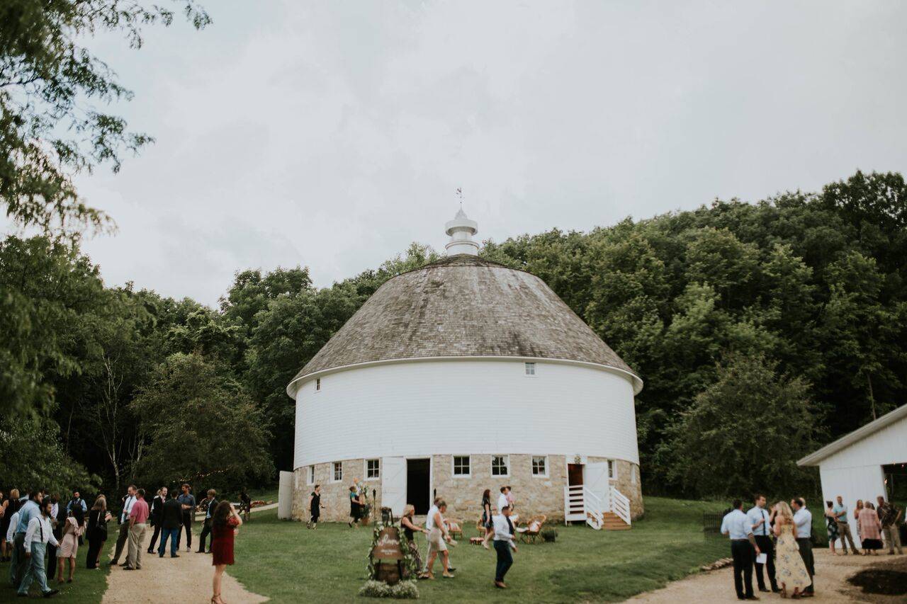 Round Barn Farm Event Center - Venue - Red Wing, MN - WeddingWire