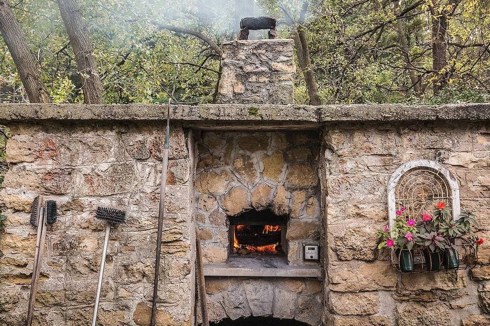 Fire brick oven