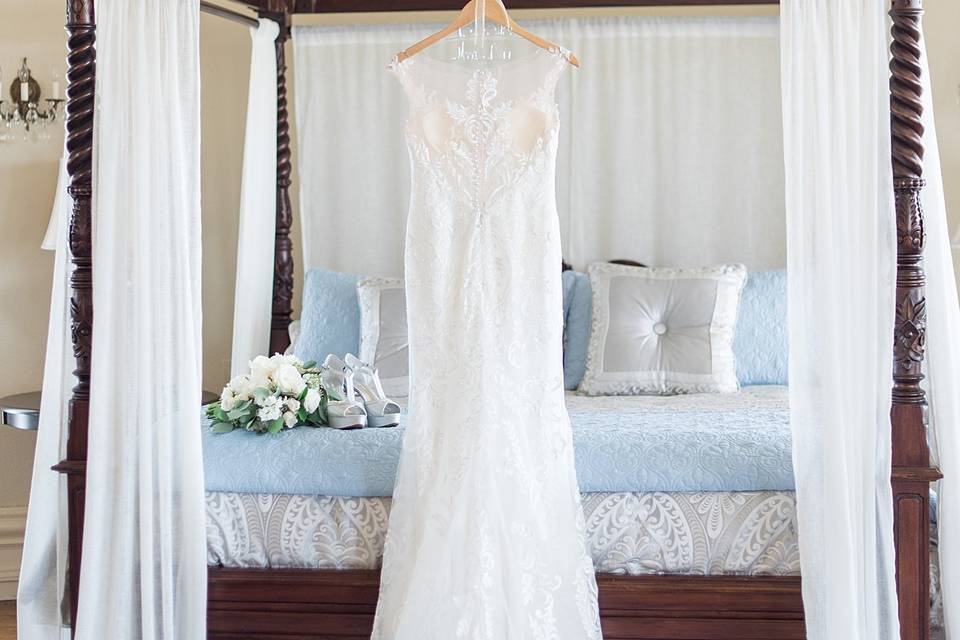 Wedding gown