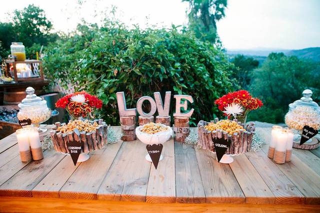 Fancy Pop Popcorn Buffet Bars & Custom Favors
