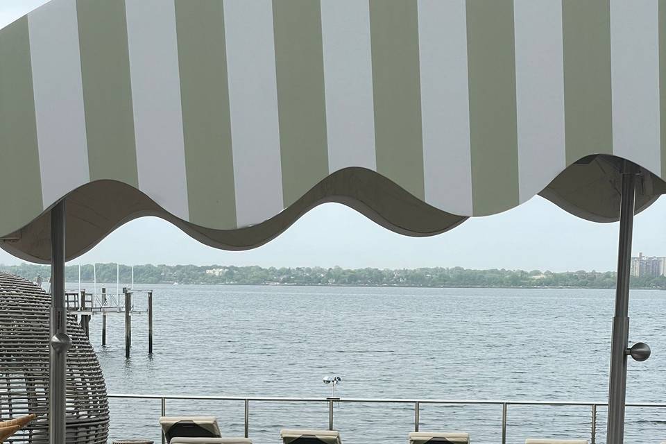 2025-05-04-waterfront-wedding-gelato-coffee-01.jpg