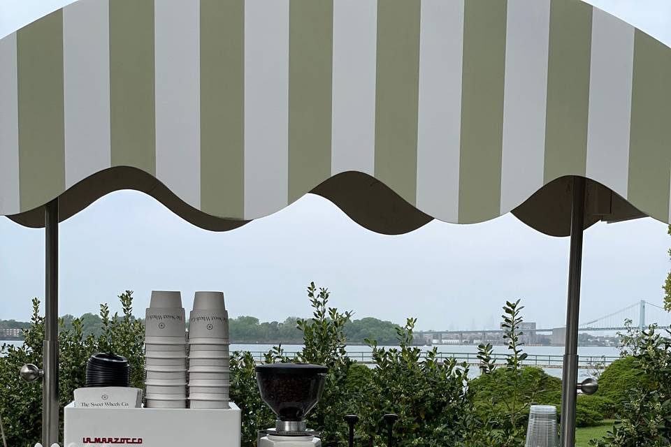 2025-05-04-waterfront-wedding-gelato-coffee-02.jpg
