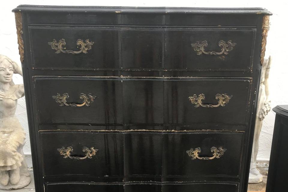 Classic tall drawer