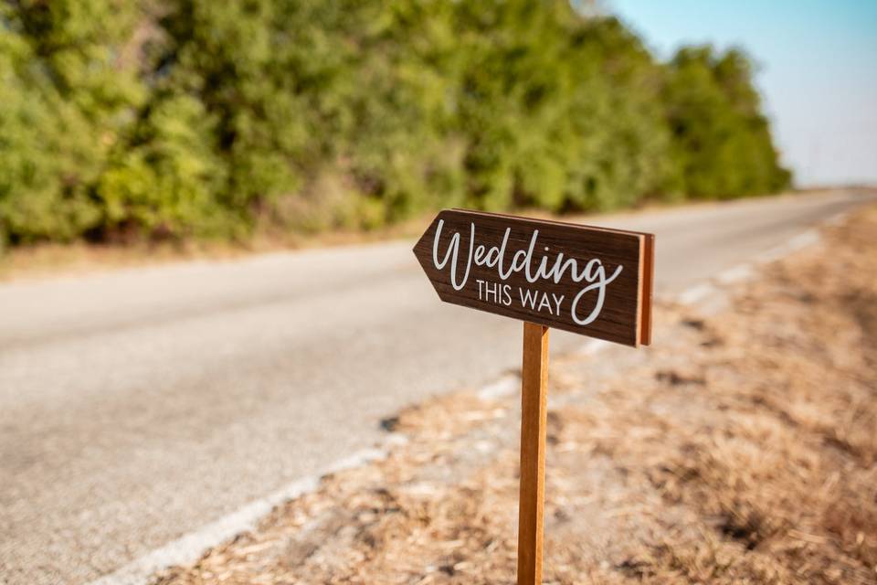 Wedding, this way