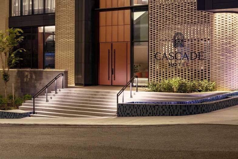 Hotel Entry