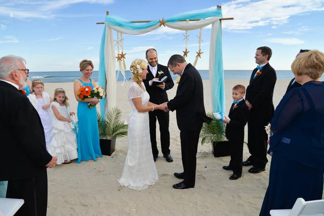 Eric Coumbe Officiant