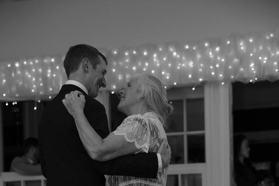 Mother son dance